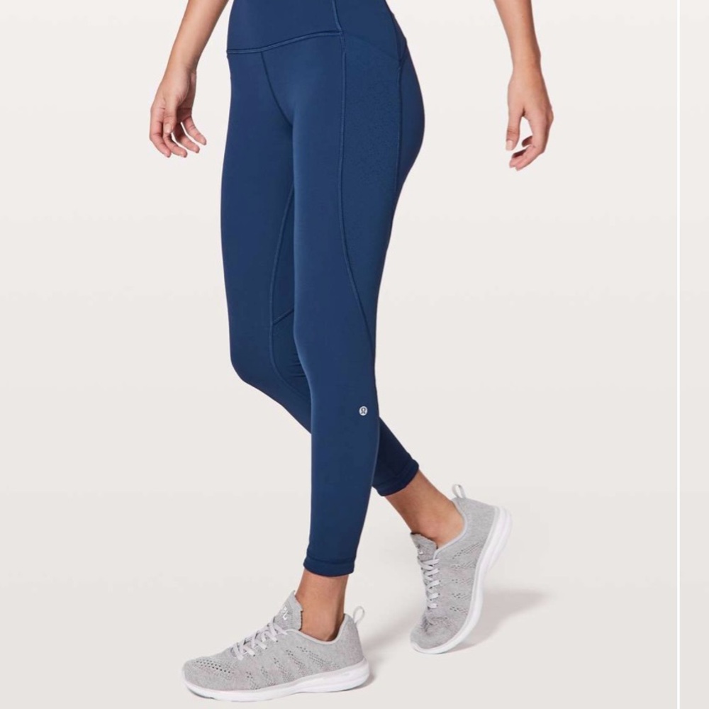 lululemon Breezy Dot Tight Size 4 Onyx Blue NWT